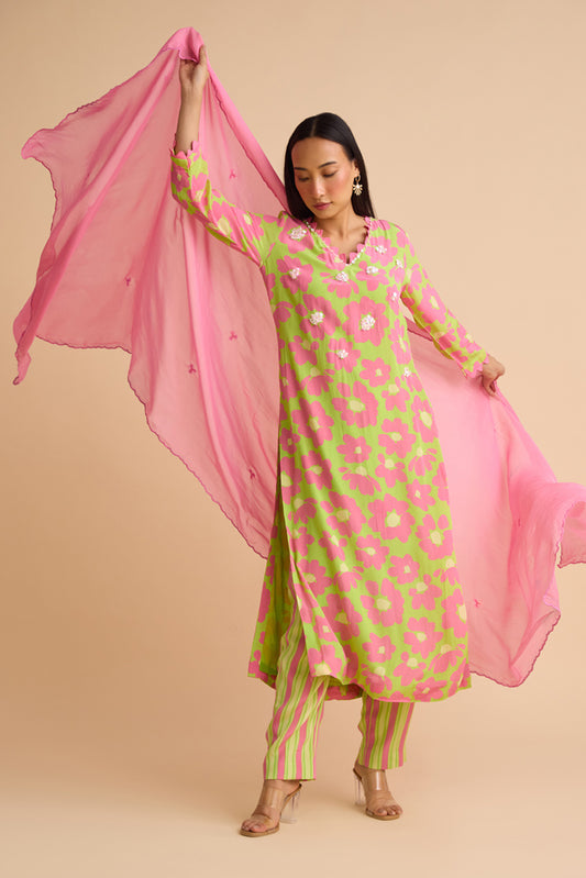 LA VIE EN ROSE SILK KURTA SET