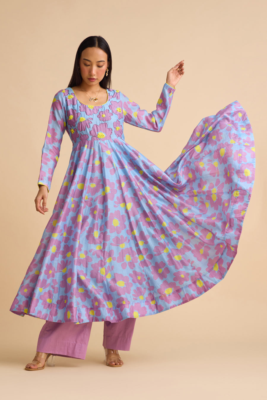 LA VIE EST BELLE SILK KURTA SET