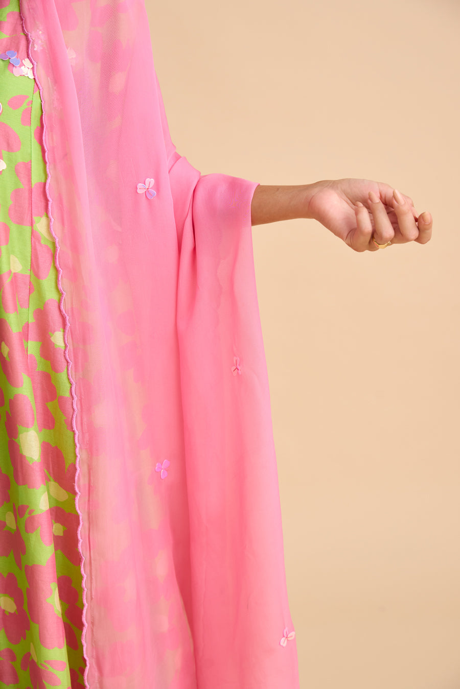 LA VIE EN ROSE KURTA SET